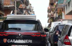 Carabinieri Ostia controlli a piazza Gasparri