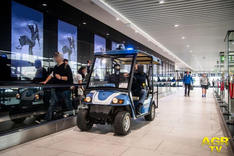 Polaria due agenti in servizio