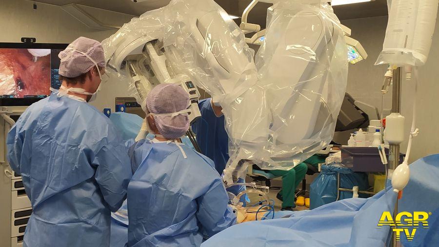 Urologia robotica: primo doppio intervento in Italia con Da Vinci Single Port – Policlinico Abano e UniCamillus