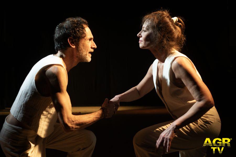 Piedi nudi e parole crude foto di scena da comunicato stampa