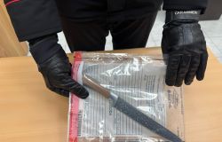 Carabinieri Cassia il coltello sequestrato