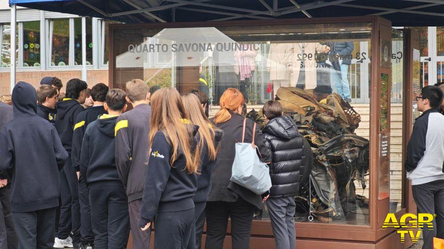 Roma, la teca della "Quarto Savona" approda all'Istituto "Villa Flaminia", accolta dagli studenti con grande partecipazione