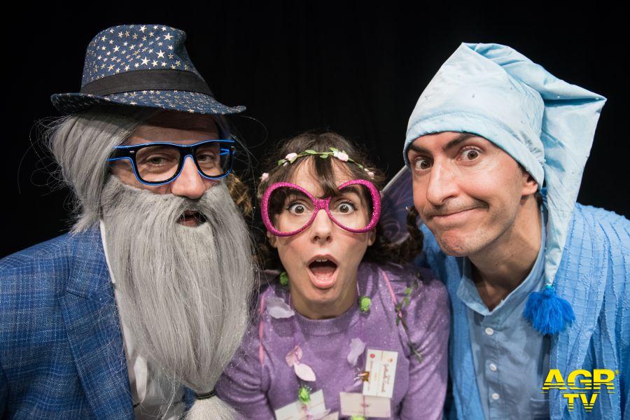 Sfavola, la non favola dei tre non supereroi foto da comuicato stampa