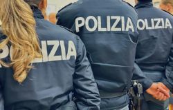 Roma, in manette rapinatore glaciale, ha assaltato 12 esercizi commerciali a Primavalle, oltre 10 mila euro il bottino