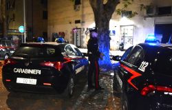 Roma Cinecittà, aggredito e rapinato 21enne del Bangladesh, arrestati due uomini