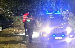 Roma Tor Vergata, non si ferma all'alt e tenta la fuga con il furgone rubato, in manette 44enne