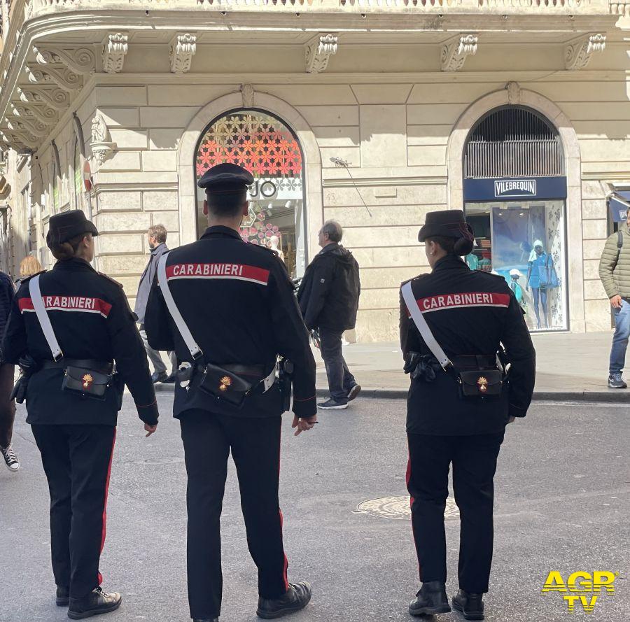 Carabinieri controlli centro storico