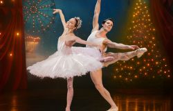 Lo schiaccianoci spettacolo di ...danza contemporanea e neoclassica al teatro Brancaccio il 5 e 6 dicembre