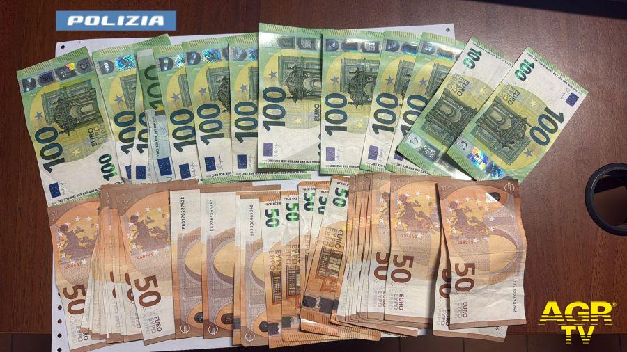 Polizia soldi rubati e sequestrati prima di essere restituiti alla donna