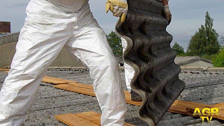 Lavoratori amianto foto da comunicato stampa Lavoratori amianto foto da comunicato stampa