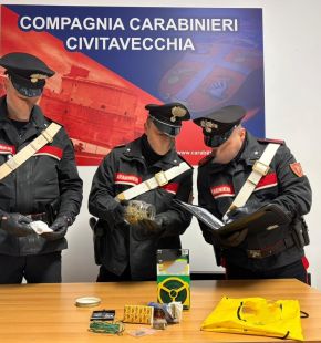 AGR) Tolfa, in manette pusher, a casa deteneva modiche quantità di hashish, cocaina e marjuana