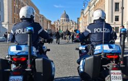 Polizia controlli in via Conciliazione per passaggio fiaccola olimpica