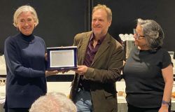 (AGR) “M’illumino d'immenso”: Ilide Carmignani vince il premio per la traduzione di poesia dallo spagnolo all’italiano