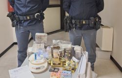 (AGR) Roma, arrestato corriere della droga, trasportava caffè mischiato ad hashish, sequestrati 6 kg. di stupefacente