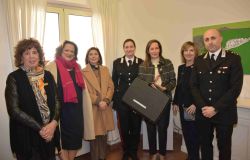 (AGR) Consegnato un Kit per l'ascolto protetto fuori dalle caserme ai Carabinieri