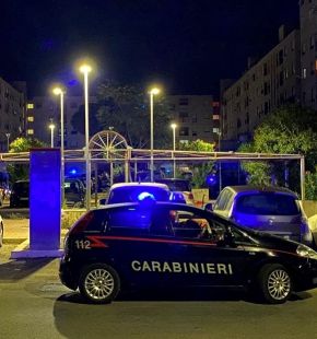 (AGR) Roma Tor Bella Monaca, droga ed armi, in manette 4 pusher, sequestrati circa 3 kg. di stupefacenti (AGR) Roma Tor Bella Monaca, droga ed armi, in manette 4 pusher, sequestrati circa 3 kg. di stupefacenti