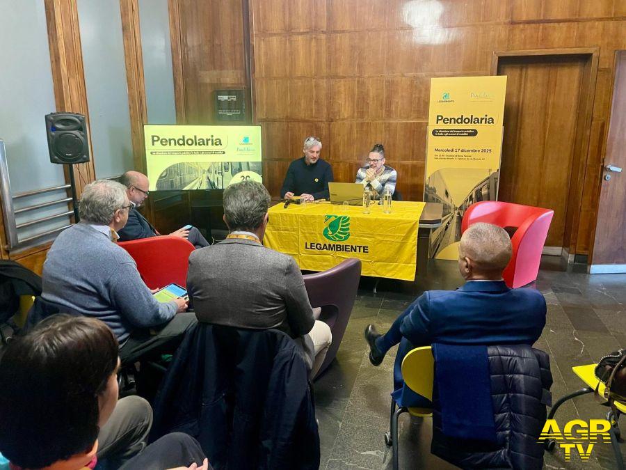 Pendolaria 2025 presentazione Report Pendolaria 2025 presentazione Report