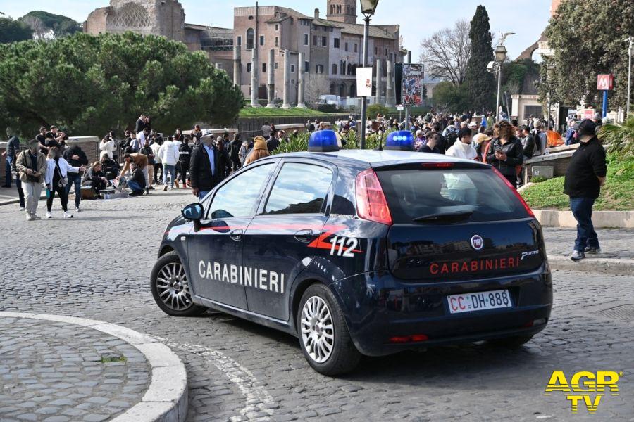 Valmontone - I controlli dei Carabinieri nel centro storico Valmontone - I controlli dei Carabinieri nel centro storico