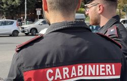 (AGR) Roma, irrompe nell'ambulatorio impugnando un martello e minacciando i sanitari, scappa con del metadone, arrestato