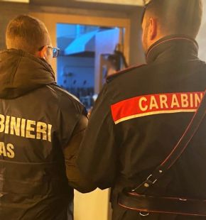 (AGR) Trastevere, giro di vite sulla movida, 4 persone in manette e 2 denunciate, mille euro di multa ad una pizzeria