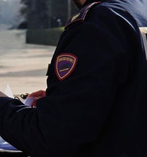 (AGR) San Cesareo, droga sotterrata in giardino e cocaina in cucina, ai domiciliari lo spacciatore