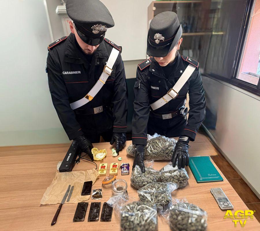 Carabinieri Cassia la droga sequestrata Carabinieri Cassia la droga sequestrata
