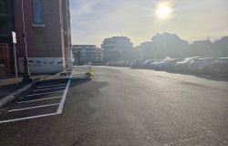 stalli sosta in piazza Regina Pacis ad Ostia