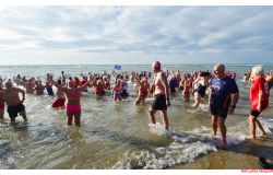 Ostia Bagno di Capodanno 2026 ph credit Pino Rampolla