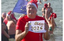Ostia Bagno di Capodanno 2026 ph credit Pino Rampolla