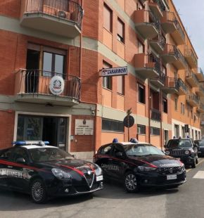 (AGR) Tivoli, aggressioni ripetute, minacce e violenza sessuale per il saldo della droga, in manette due giovani pusher (AGR) Tivoli, aggressioni ripetute, minacce e violenza sessuale per il saldo della droga, in manette due giovani pusher
