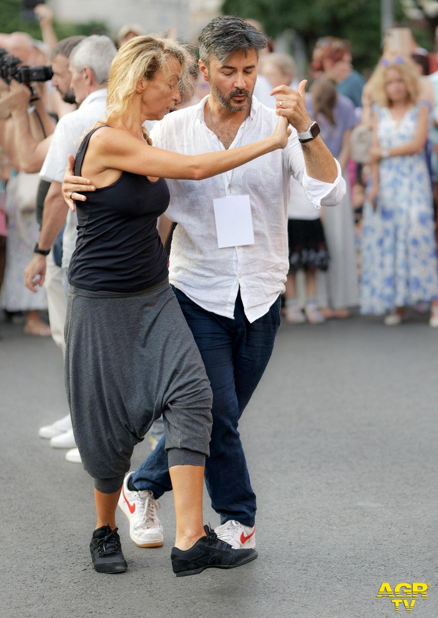 (AGR) Piazza Navona...non c'è solo la "Befana", spettacolo e divertimento con la Milonga