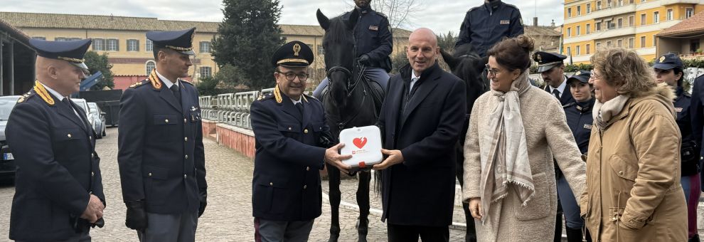 (AGR) Roma, le pattuglie di Polizia a cavallo nei parchi cittadini saranno dotate di un defibrillatore