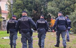 Polizia operazione interforze mercato esquilino