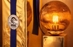 la “Sfera d’oro” del Maestro Scilla, emblema di responsabilità, valore e futuro.