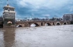 Nel Tevere ogni genere di rifiuti e sponde abbandonate