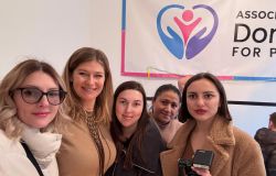 Una casetta che accoglie il mondo