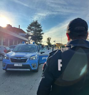 Roma, operazione lampo della Polizia al Quarticciolo, 3 arresti, sequestri di droga ed armi, sigilli ad un locale