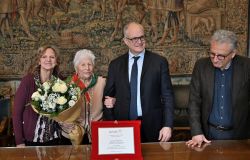 Roma consegna targa in Campidoglio a Luciana Romoli staffetta partigiana