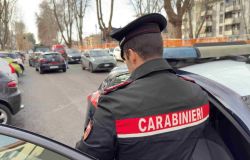 Carabinieri blitz al Quarticciolo con i paracadutisti