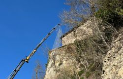 Lavori in corso costone via Isola Farnese