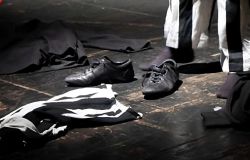 Nido di vespe locandina