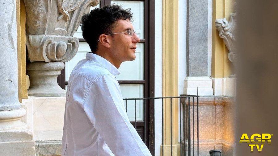 l'artista Andrea Speziali