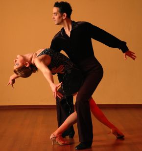 (AGR) Dance for Alzheimer il 30 gennaio al teatro del Lido