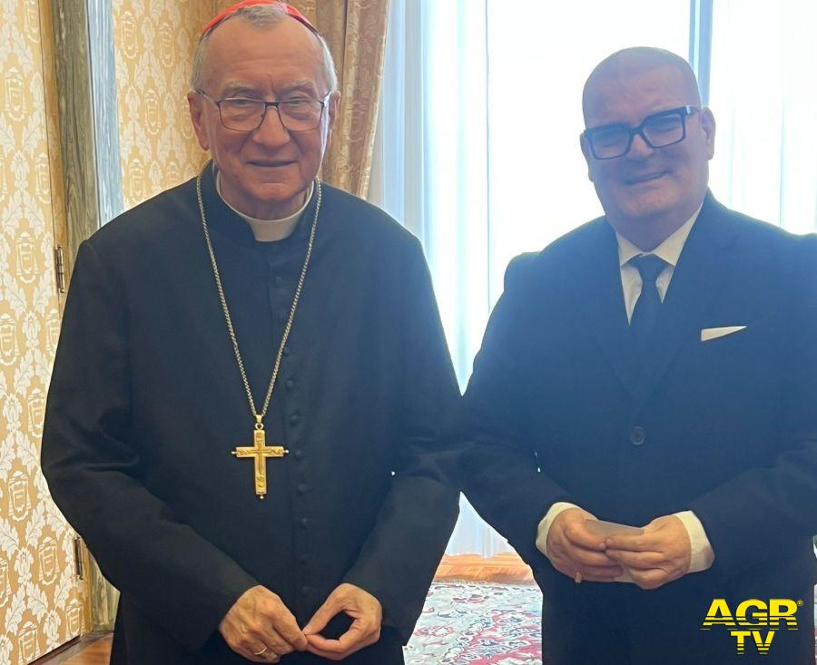 il Cardinale Pietro Parolin con Emilio Cugliari Lauremi