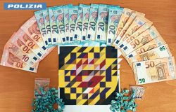 Polizia droga e soldi sequestrati