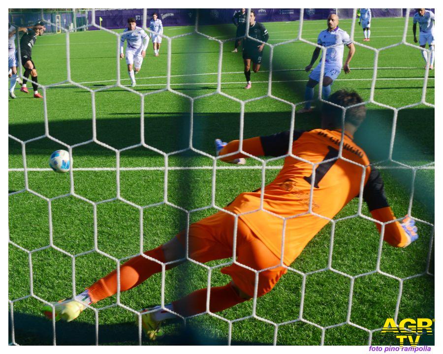 Ostia Mare-Ascoli il rigore trasformato da Spinosa ph credit Pino Rampolla Ostia Mare-Ascoli il rigore trasformato da Spinosa ph credit Pino Rampolla