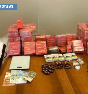 (AGR) Roma San Basilio: droga con etichette alimentari, sequestrati 25 kg. di hashish, arrestato pusher