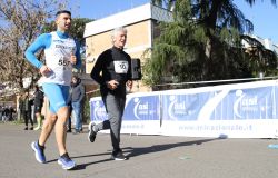 il Ministro dello Sport Andrea Abodi all'arrivo dei 10 km della Corsa del Ricordo