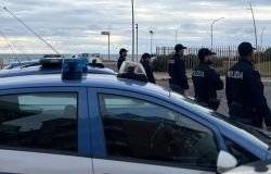 (AGR) Acilia, sequestra la compagna ed un 'amica in una baracca al parco della Maddonetta, in manette ucraino 50enne