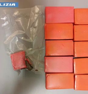 (AGR) Roma, cintura di controlli della Polizia nelle periferie, 18 arresti